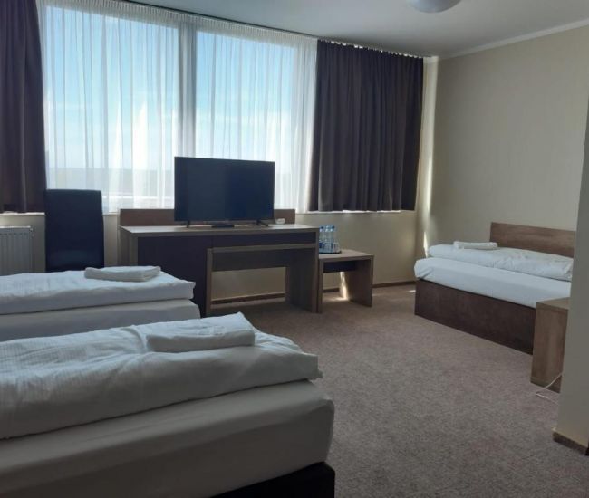 Triple room